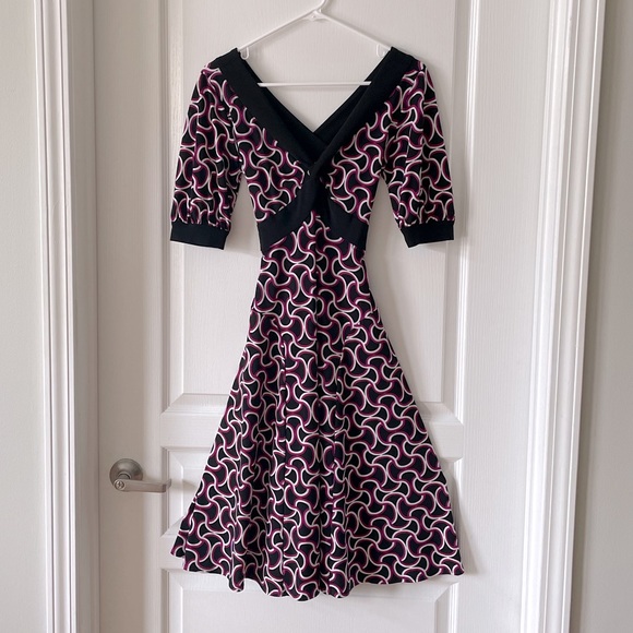 Donna Morgan Midi Dress - Picture 1 of 9